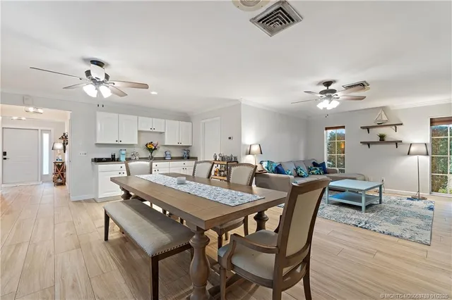 $725,000 | 3881 Southeast Fairway West, Stuart, FL 34997