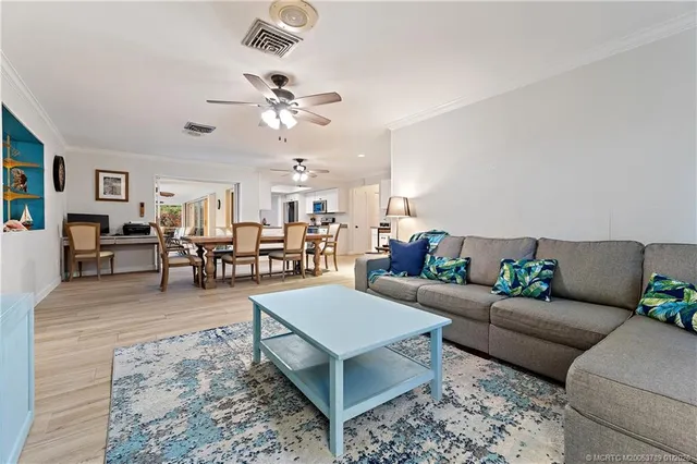 $725,000 | 3881 Southeast Fairway West, Stuart, FL 34997