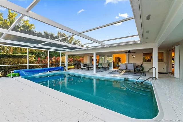 $725,000 | 3881 Southeast Fairway West, Stuart, FL 34997