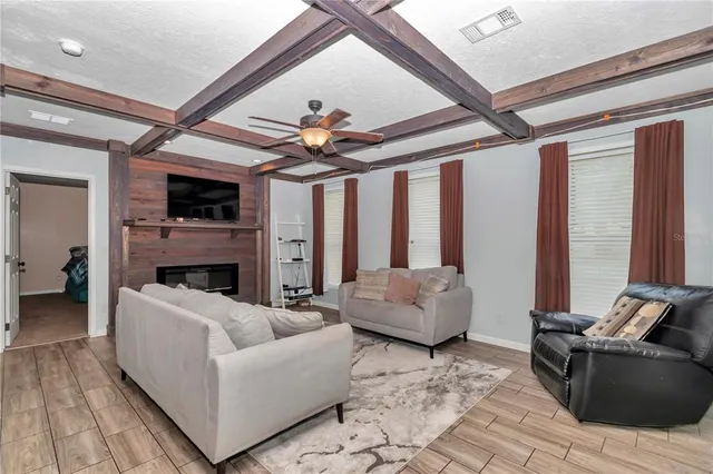 $490,000 | 7565 Dewey Robbins Road, Howey-in-the-Hills, FL 34737