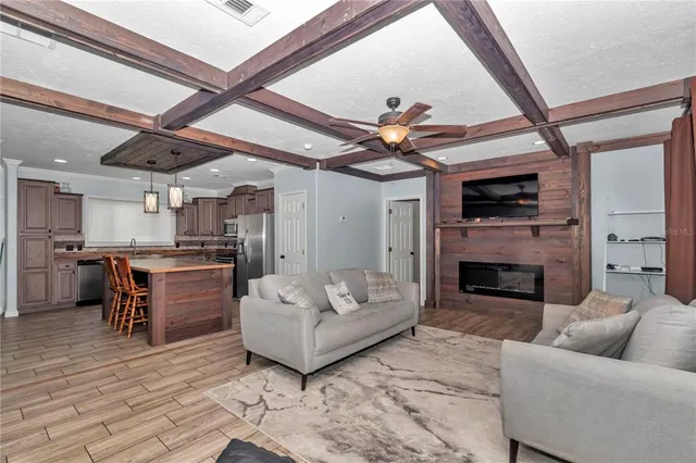 $490,000 | 7565 Dewey Robbins Road, Howey-in-the-Hills, FL 34737