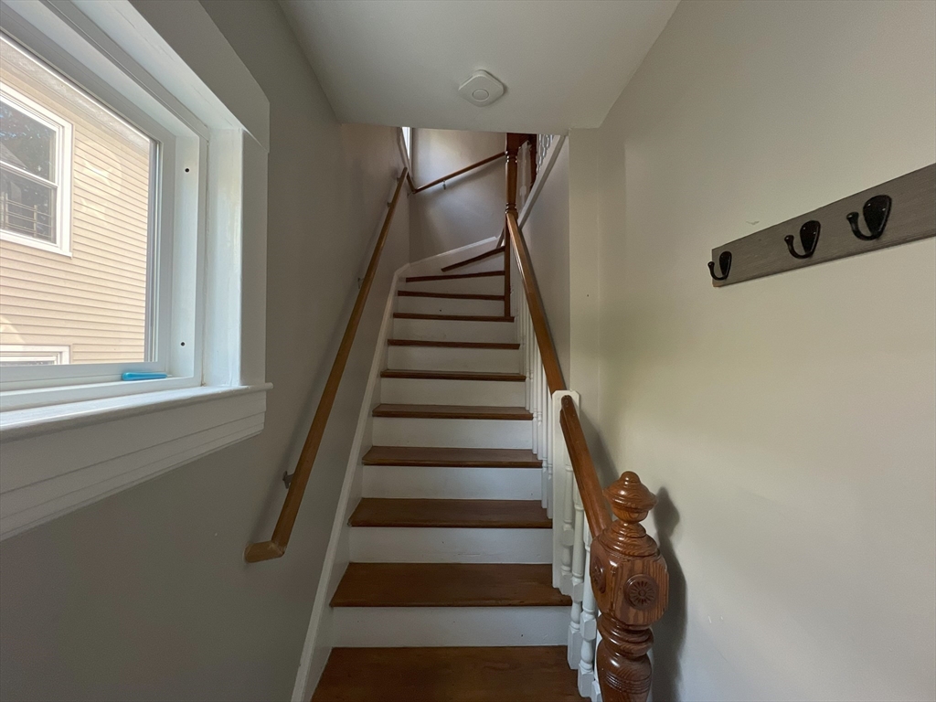 44 Freeman Street Framingham, MA 01702 - Photo 4 of 37 Gallery Image 4