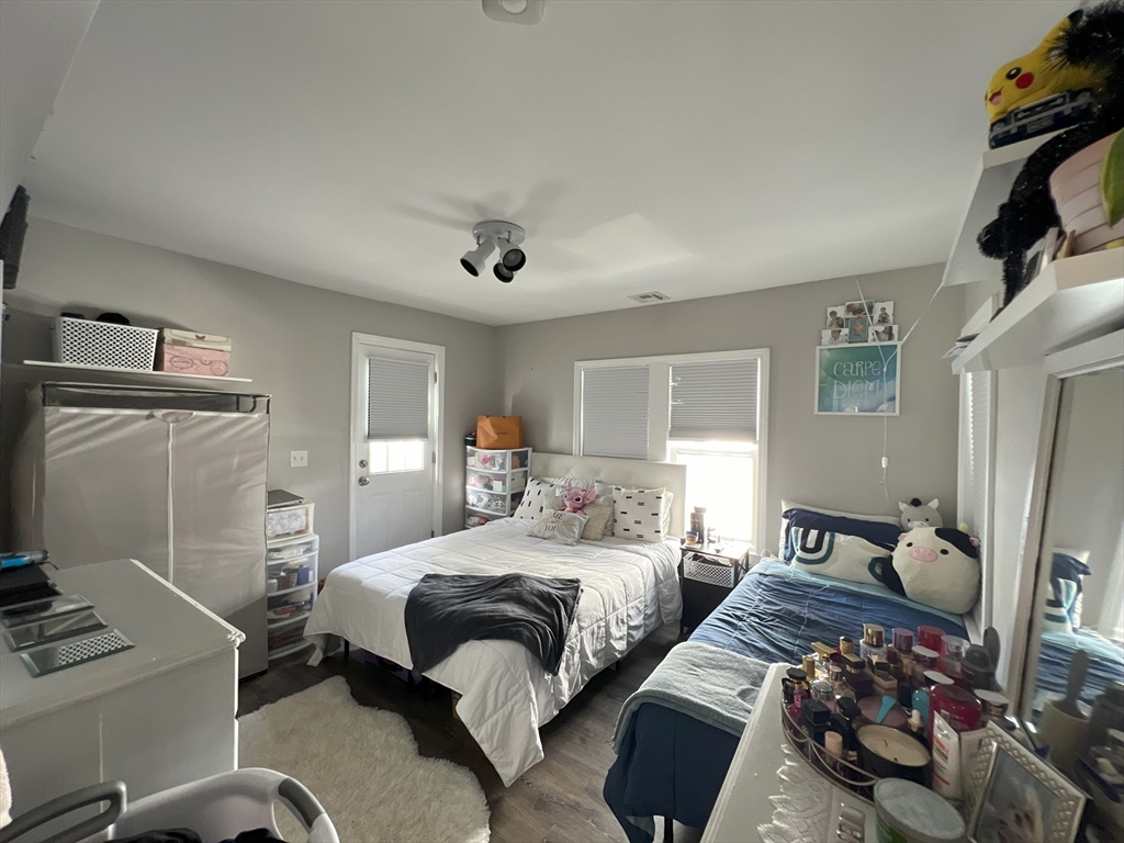 44 Freeman Street Framingham, MA 01702 - Photo 8 of 37 Gallery Image 8