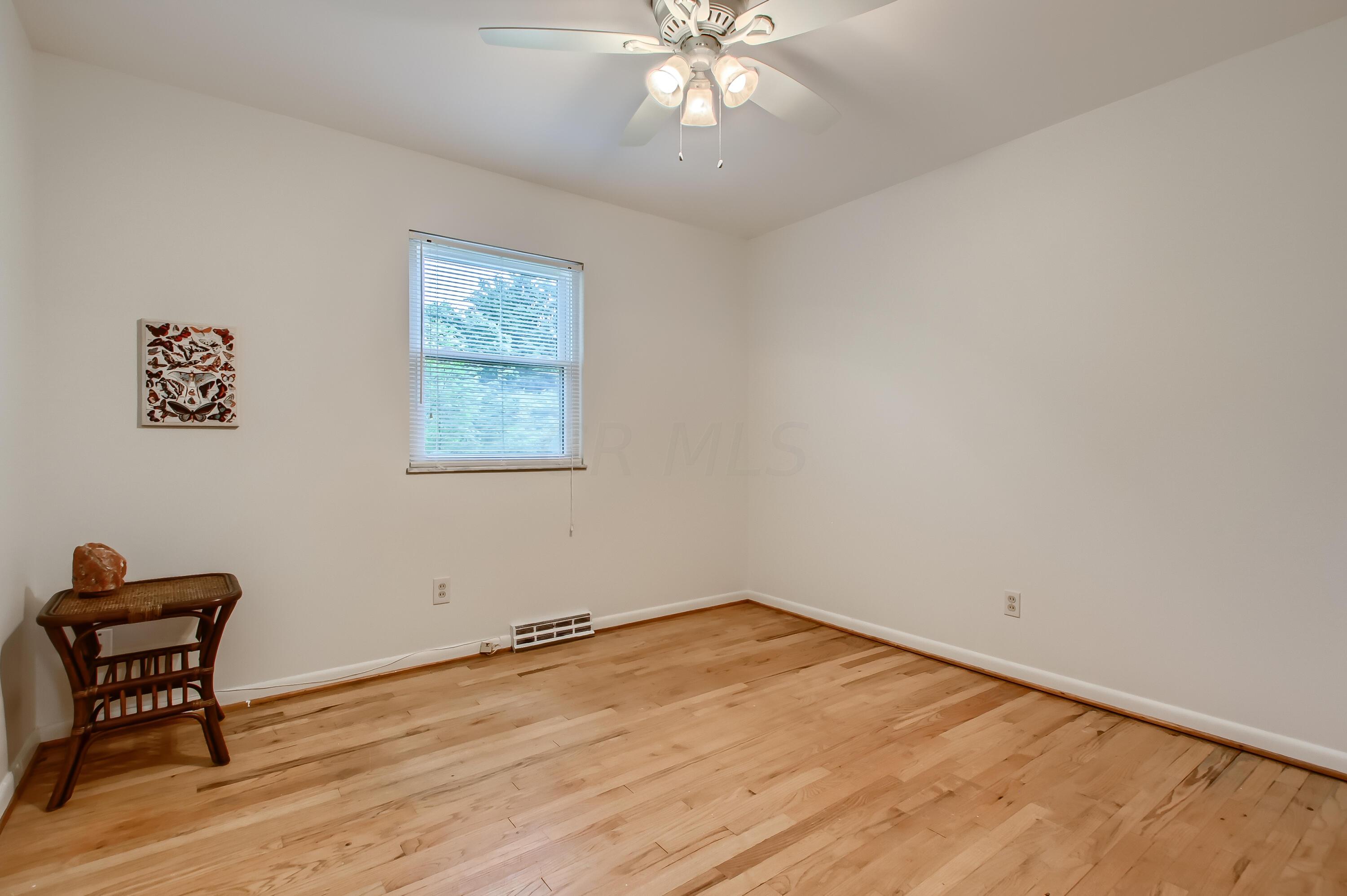 1781 Fishinger Road Columbus, OH 43221 - Photo 20 of 29 27 Bedroom