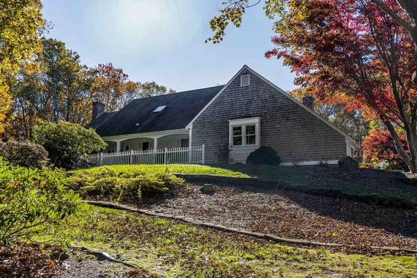 $979,900 | 65 Oakmont Drive, Barnstable, MA 02675