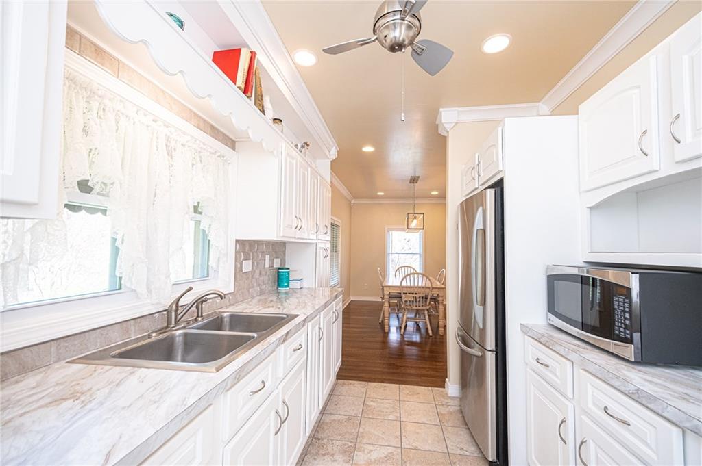 132 Galley Road Canonsburg, PA 15317 - Photo 6 of 25 Gallery Image 6