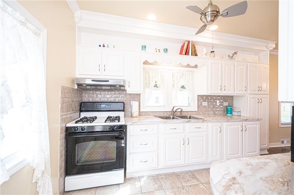 132 Galley Road Canonsburg, PA 15317 - Photo 7 of 25 Gallery Image 7