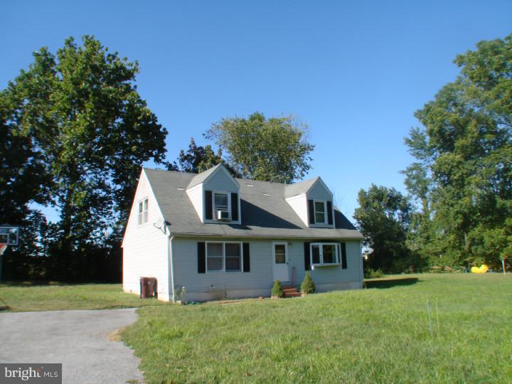 329 Old State Road New Castle, DE 19720 - Photo 1 of 12 Exterior Front