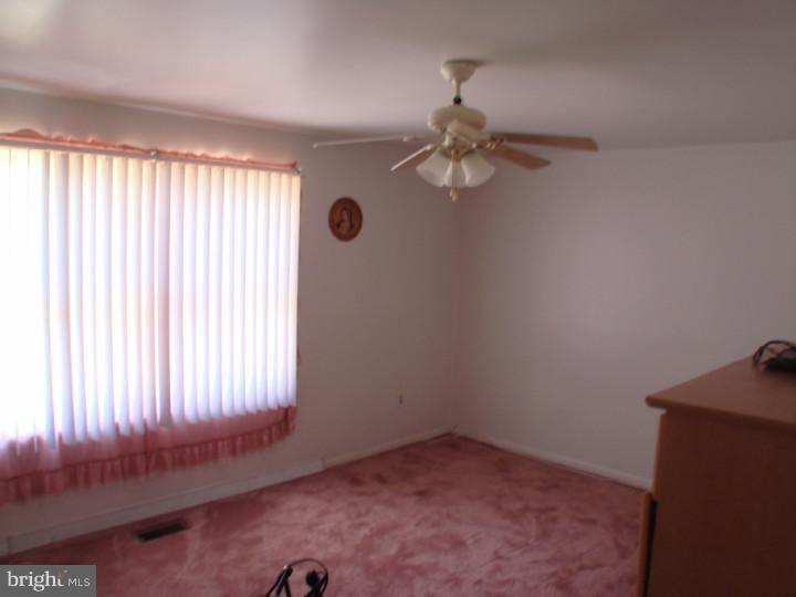 329 Old State Road New Castle, DE 19720 - Photo 7 of 12 Bedroom 2