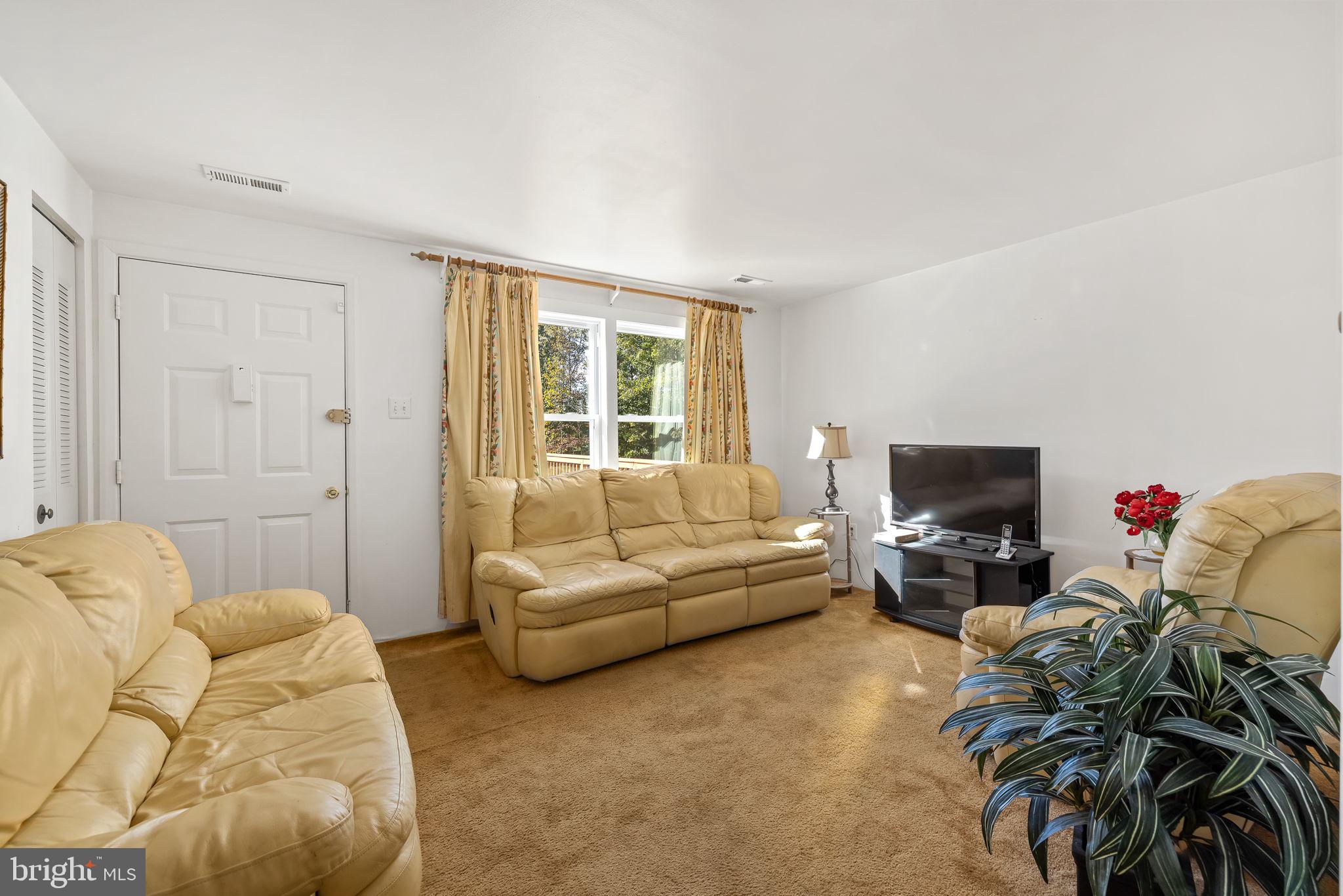 5418 Ridge Road Spotsylvania, VA 22551 - Photo 8 of 38 Gallery Image 8