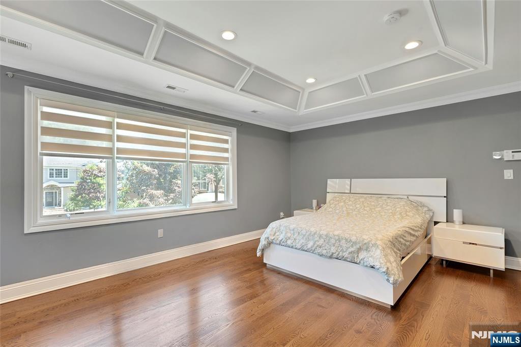 697 Terrace Drive Paramus, NJ 07652 - Photo 16 of 30