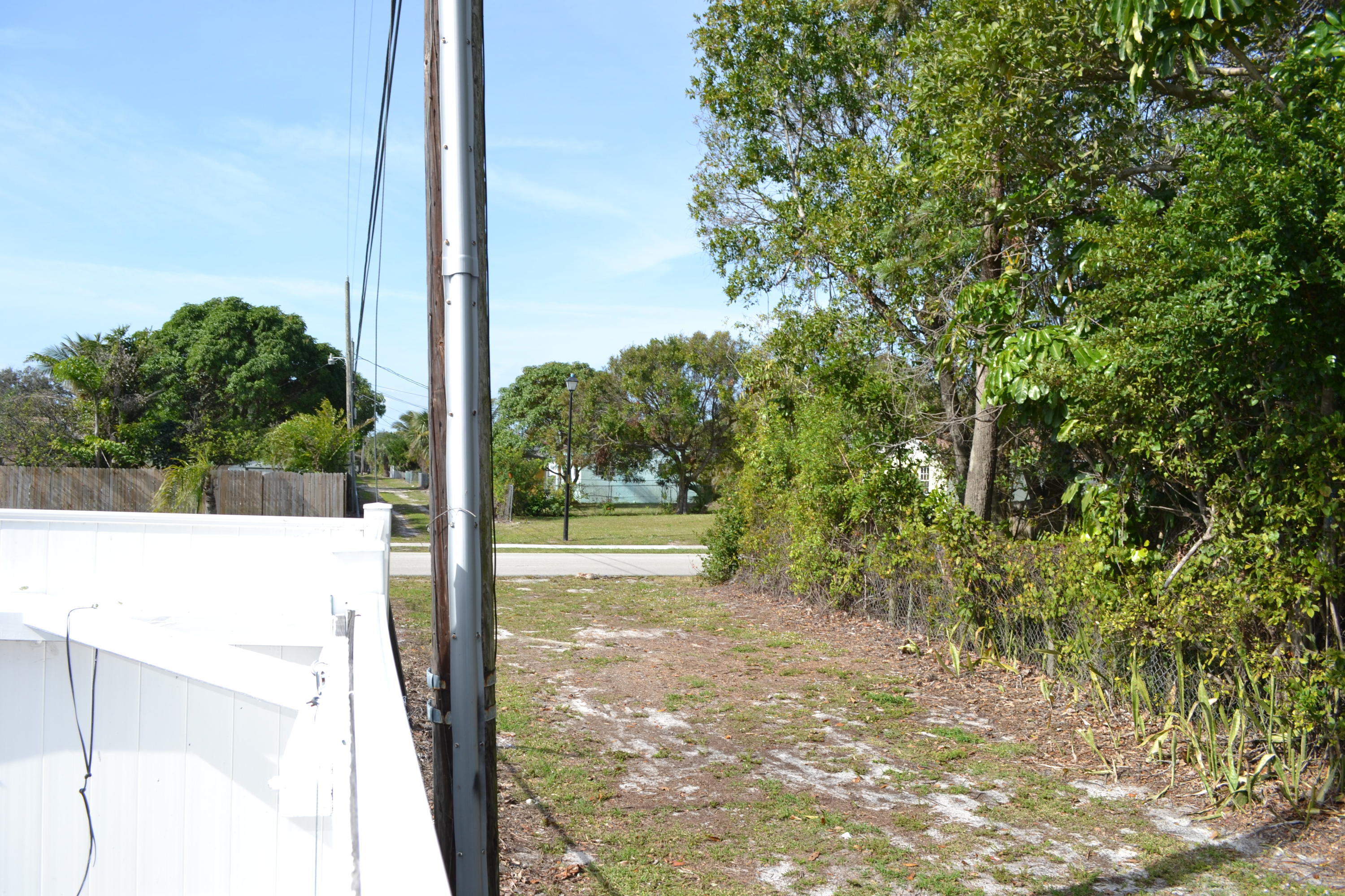 147 3rd Street Jupiter, FL 33458 - Photo 27 of 33 DSC_1409