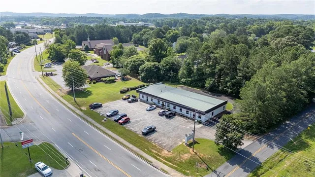 $2,800 | 705 Red Bud Road Northeast, Unit A, Calhoun, GA 30701