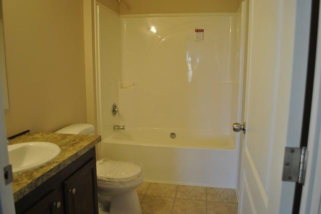 14002 Stowell Road Dundee, MI 48131 - Photo 16 of 18 20386356-15.JPG