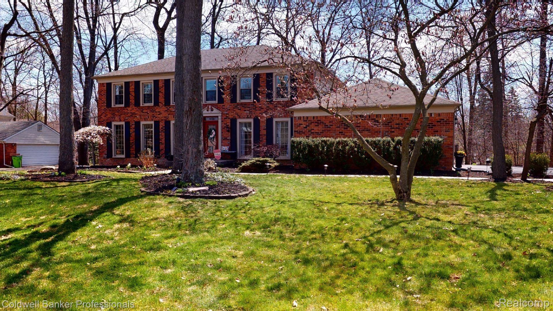 4411 Patrick Road West Bloomfield, MI 48322 - Photo 1 of 23 Welcome Home...