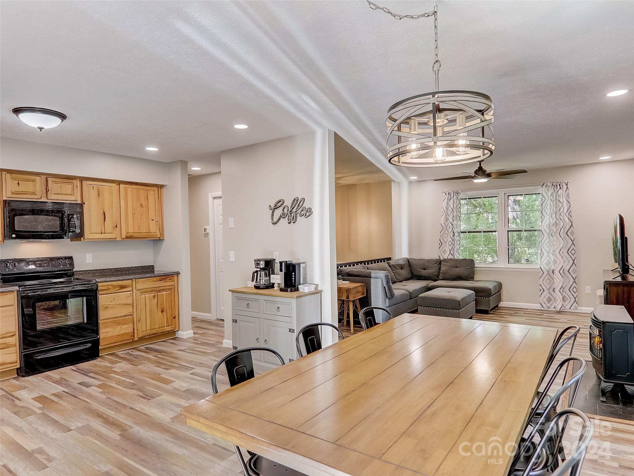 1191 Dupont Road Hendersonville, NC 28739 - Photo 8 of 48 a very nice looking kitchen with a large window