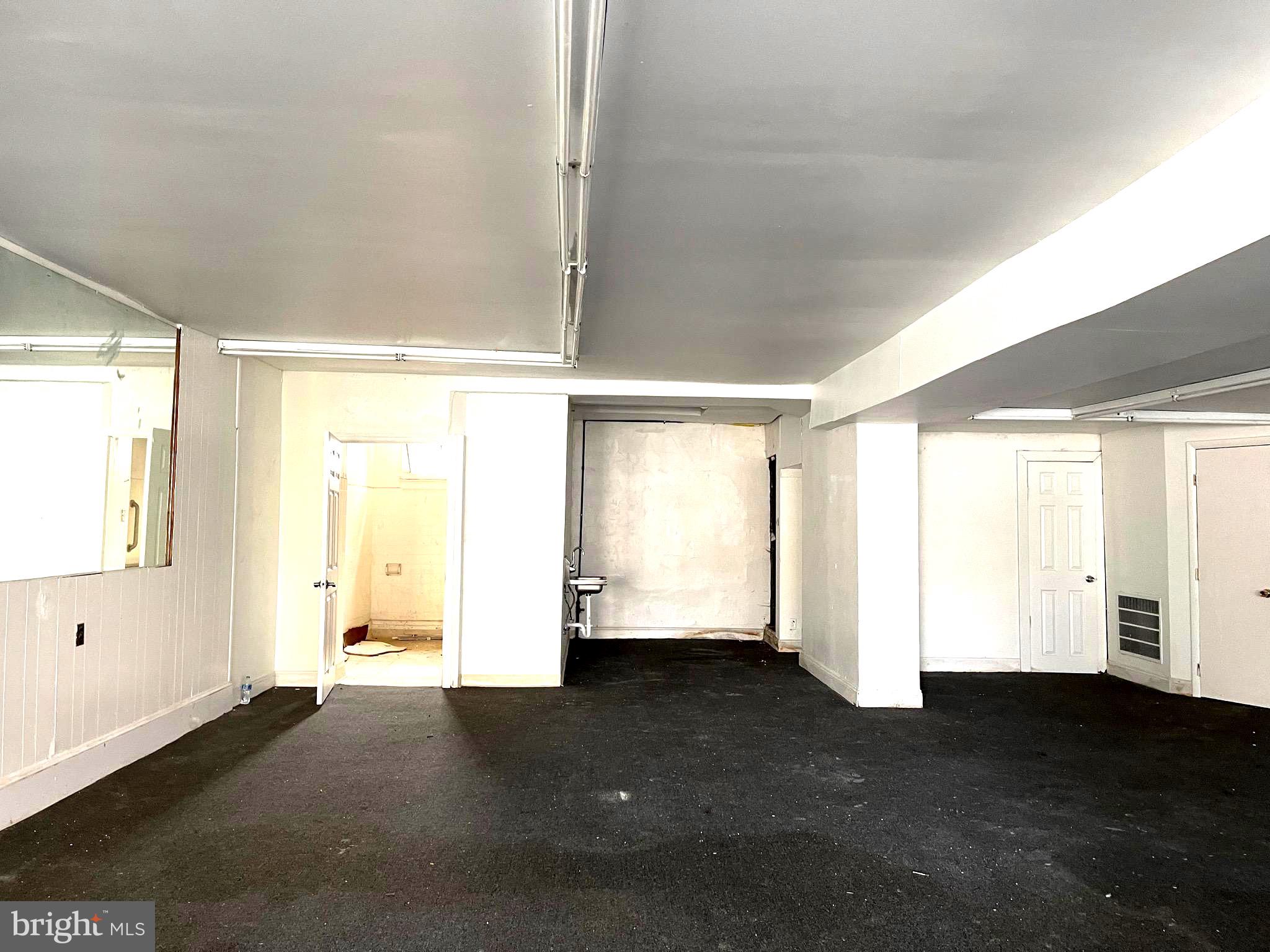 57-59 Long Lane Upper Darby, PA 19082 - Photo 7 of 42 Commercial space