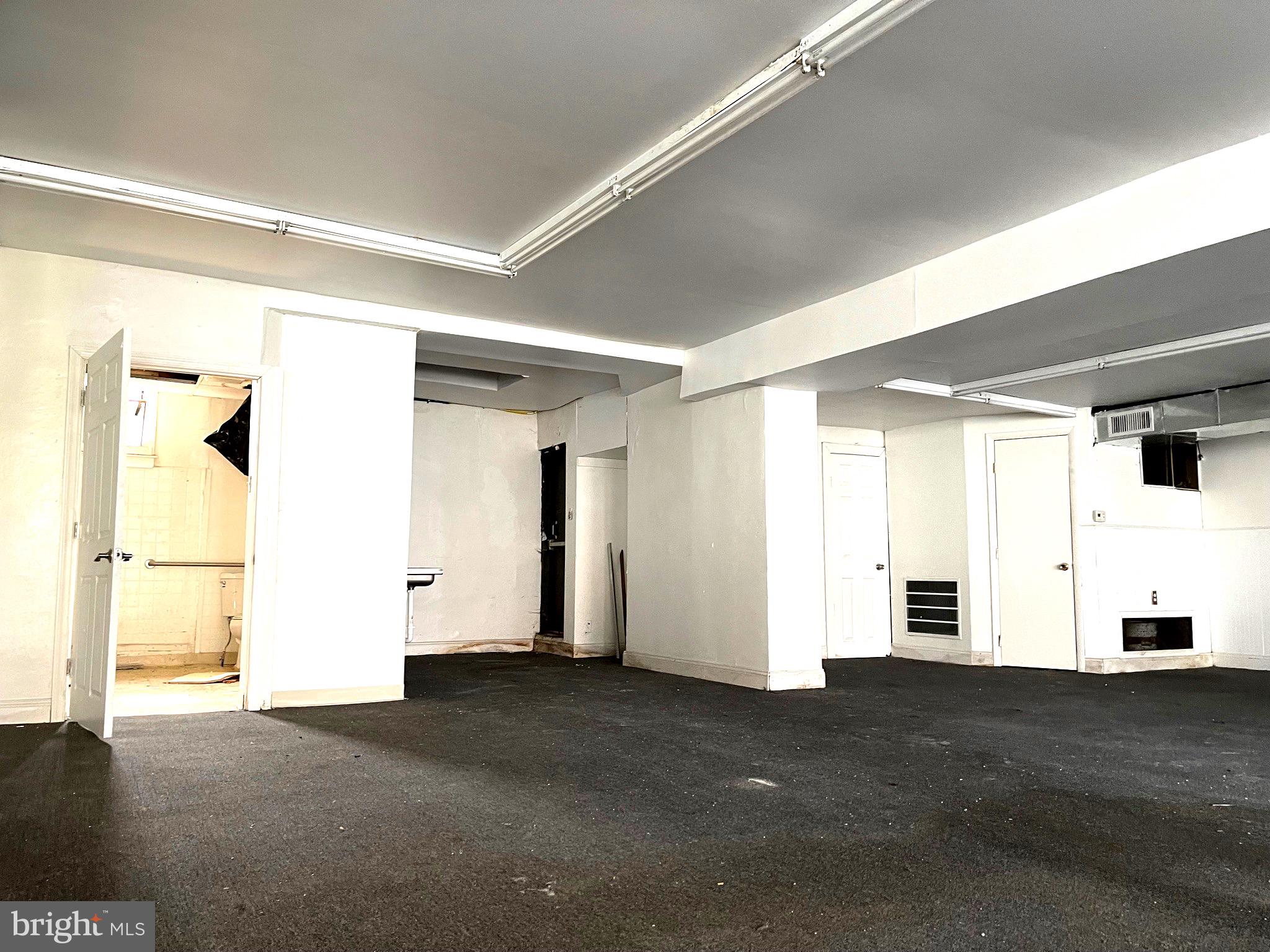 57-59 Long Lane Upper Darby, PA 19082 - Photo 9 of 42 Commercial Space