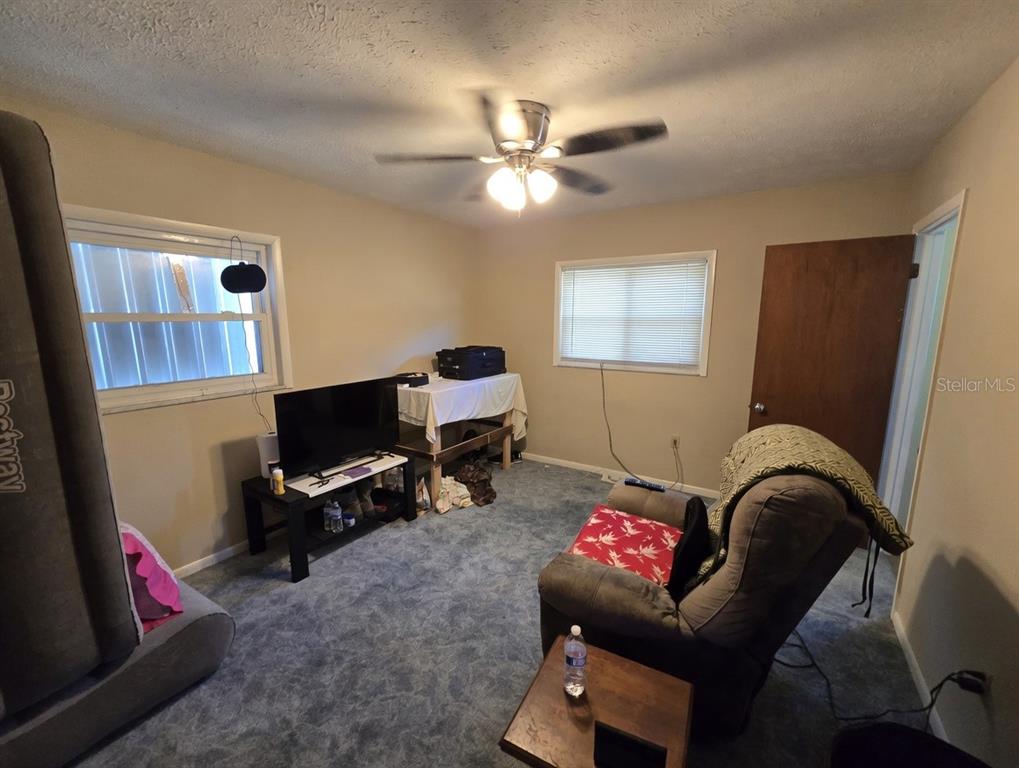 12882 East Wheeler Road Dover, FL 33527 - Photo 15 of 30