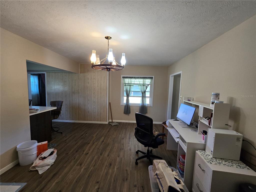 12882 East Wheeler Road Dover, FL 33527 - Photo 8 of 30