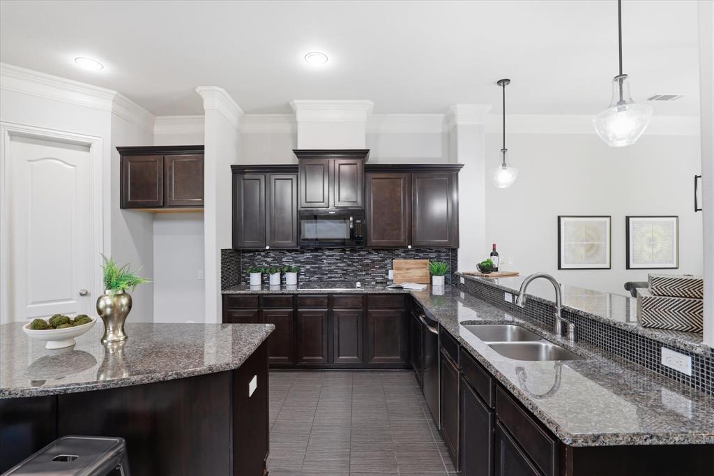 655 Rockingham Drive Irving, TX 75063 - Photo 11 of 40