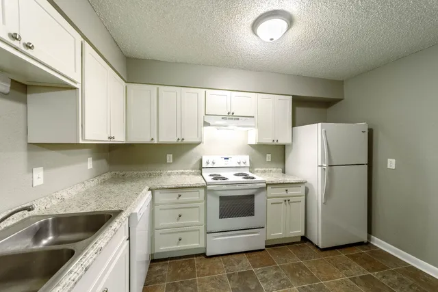 $925 | 311 Hawkins Road, Unit L6, Clarksville, TN 37040