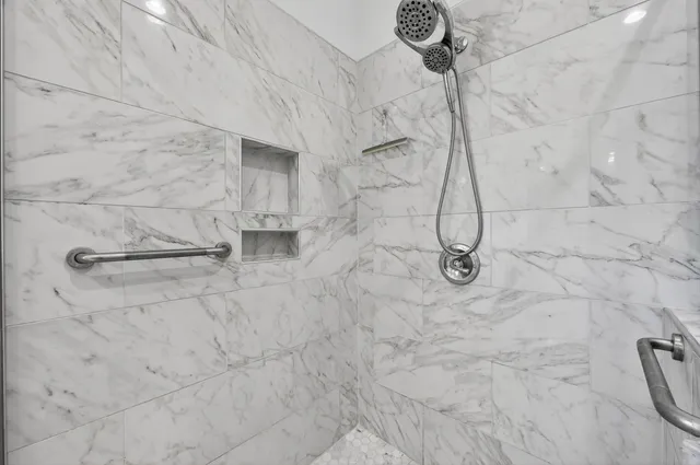 $1,650,000 | 323 Bay Cir Drive, Santa Rosa Beach, FL 32459