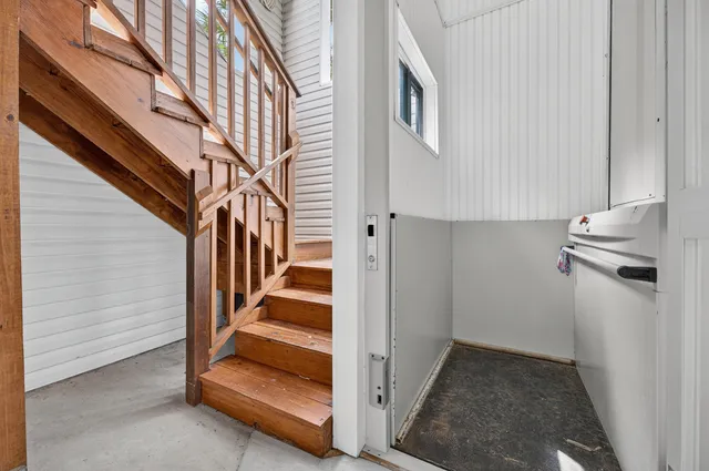 $1,650,000 | 323 Bay Cir Drive, Santa Rosa Beach, FL 32459