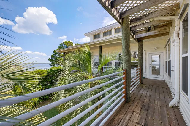 $1,650,000 | 323 Bay Cir Drive, Santa Rosa Beach, FL 32459