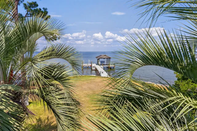 $1,650,000 | 323 Bay Cir Drive, Santa Rosa Beach, FL 32459