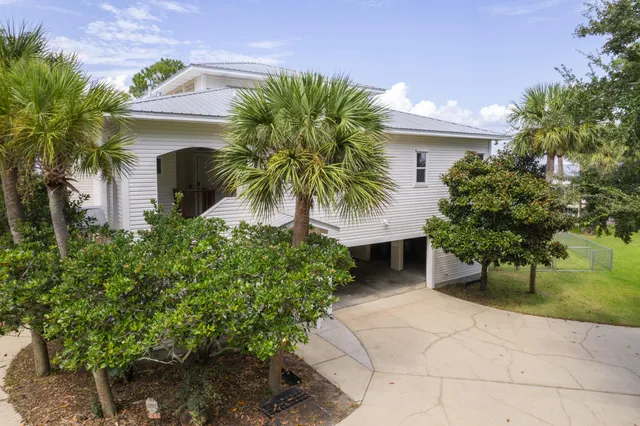 $1,650,000 | 323 Bay Cir Drive, Santa Rosa Beach, FL 32459