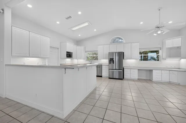 $1,650,000 | 323 Bay Cir Drive, Santa Rosa Beach, FL 32459