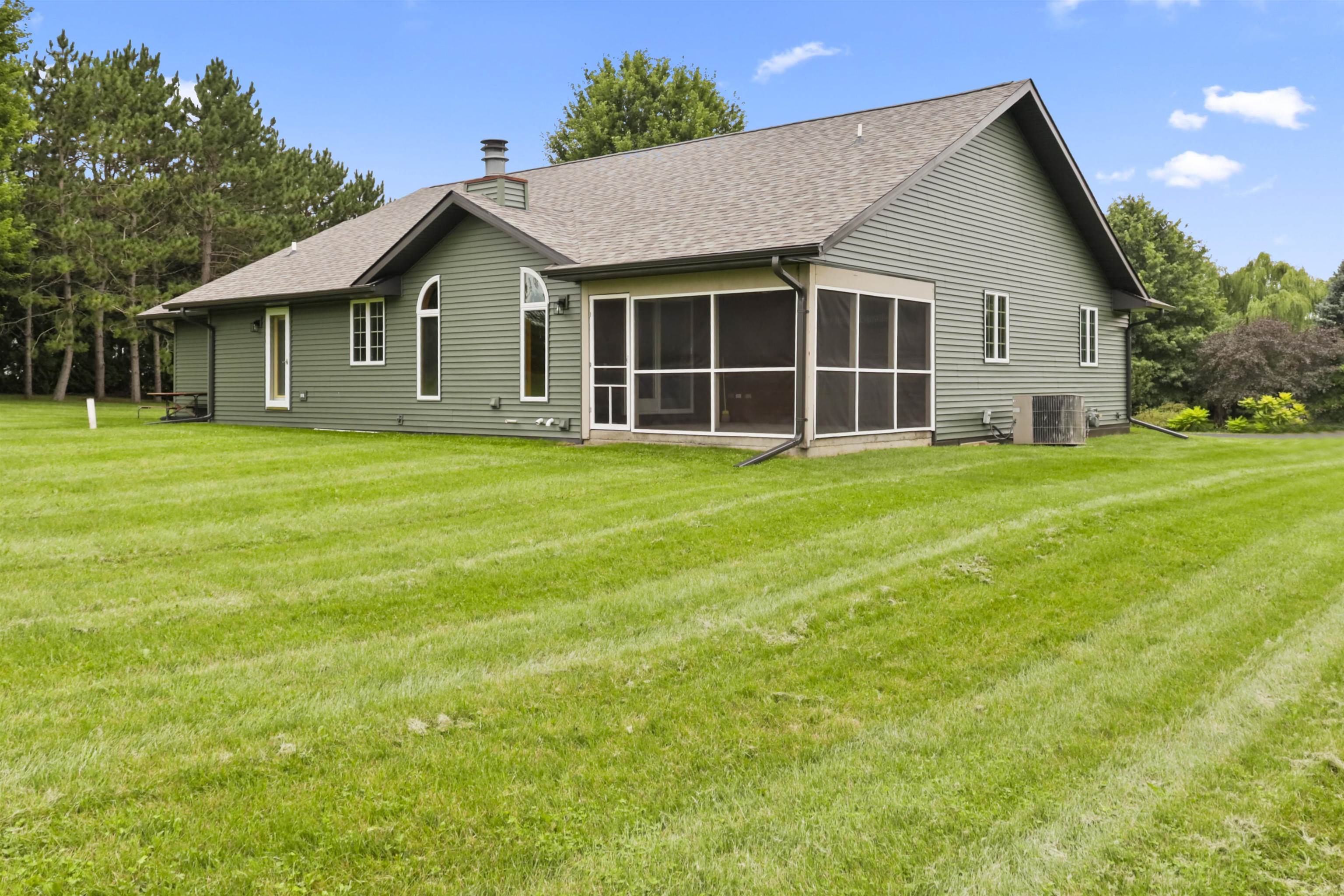 6548 North Ron Road Evansville, WI 53536 - Photo 6 of 35 Gallery Image 6