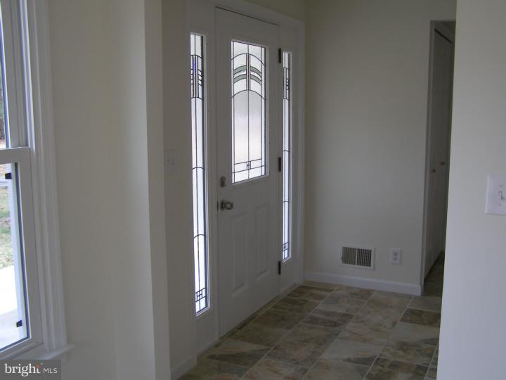 249 Oakshade Road Tabernacle, NJ 08088 - Photo 15 of 25 Foyer