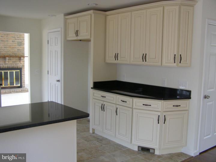 249 Oakshade Road Tabernacle, NJ 08088 - Photo 5 of 25 Kitchen