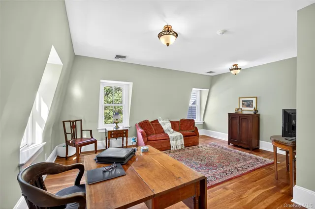 $1,495,000 | 250 Highway 100, Chappaqua, NY 10514