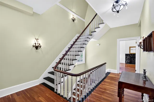 $1,495,000 | 250 Highway 100, Chappaqua, NY 10514