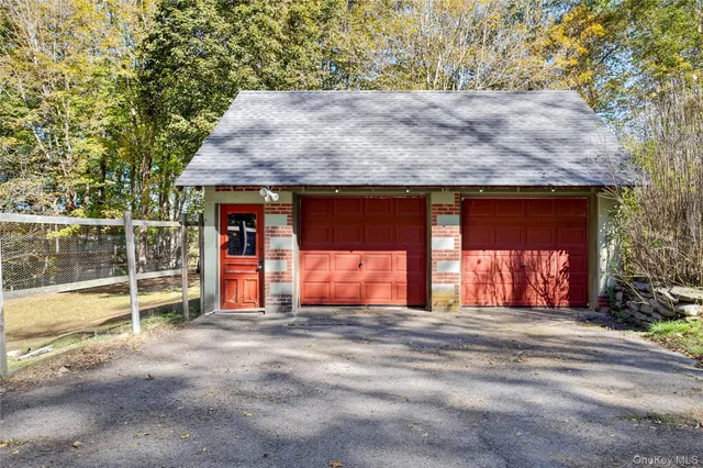 $1,495,000 | 250 Highway 100, Chappaqua, NY 10514