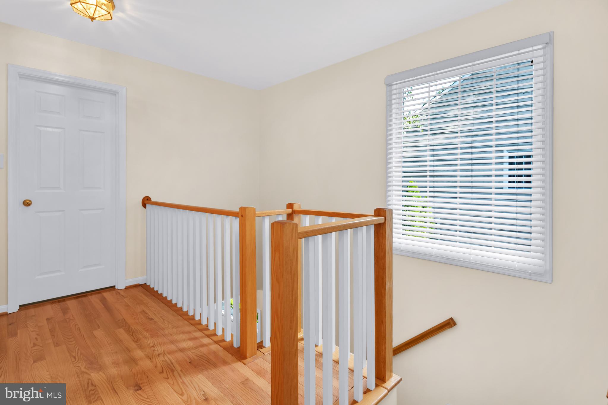 1224 Weatherstone Court Reston, VA 20194 - Photo 19 of 38 Bright Foyer