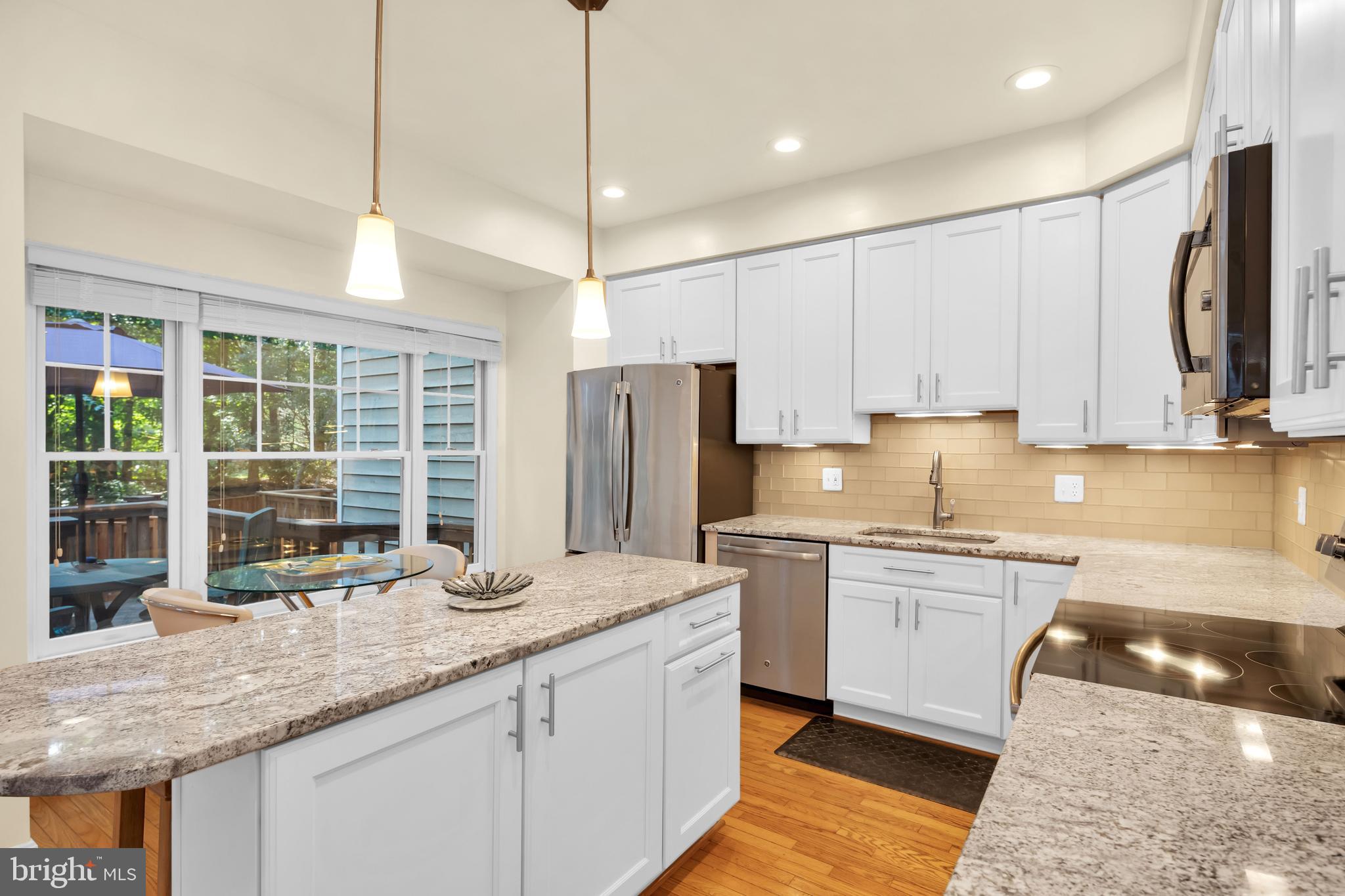 1224 Weatherstone Court Reston, VA 20194 - Photo 9 of 38 Stainless steel appliances