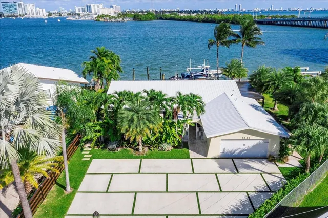 $6,999,000 | 1242 Northeast 81st Terrace, Miami, FL 33138