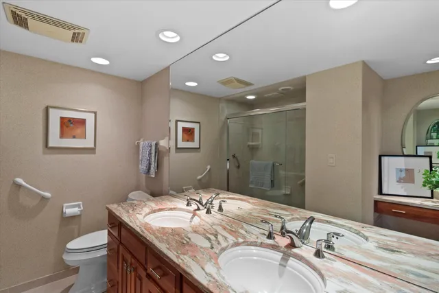 $200,000 | 1610 North Prospect Avenue, Unit 201, Milwaukee, WI 53202