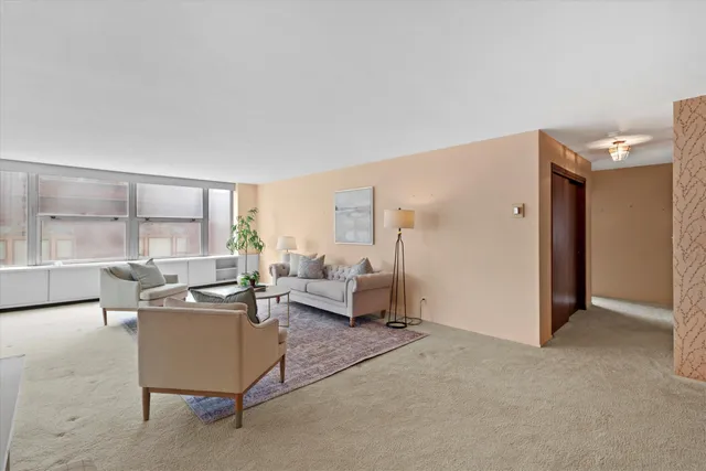 $200,000 | 1610 North Prospect Avenue, Unit 201, Milwaukee, WI 53202