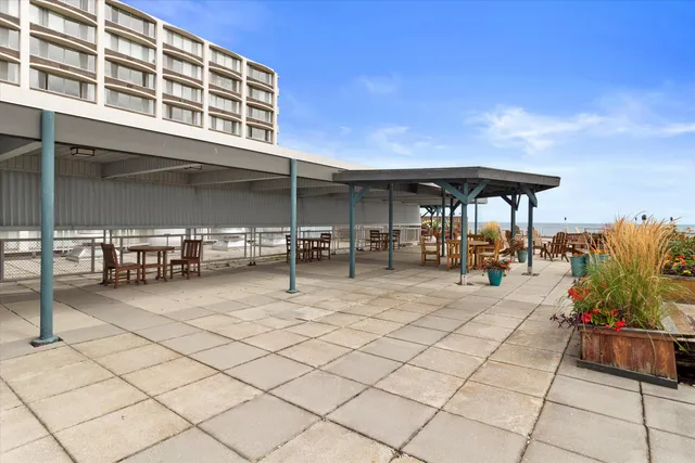 $200,000 | 1610 North Prospect Avenue, Unit 201, Milwaukee, WI 53202