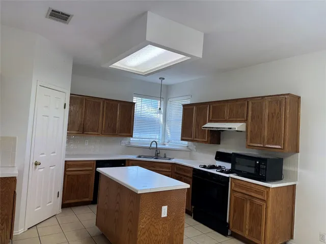 $2,250 | 12714 Tantara Drive, Austin, TX 78729