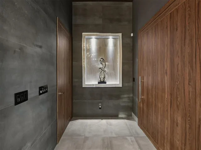 $7,890,000 | 2213 Northeast 37th Drive, Fort Lauderdale, FL 33308