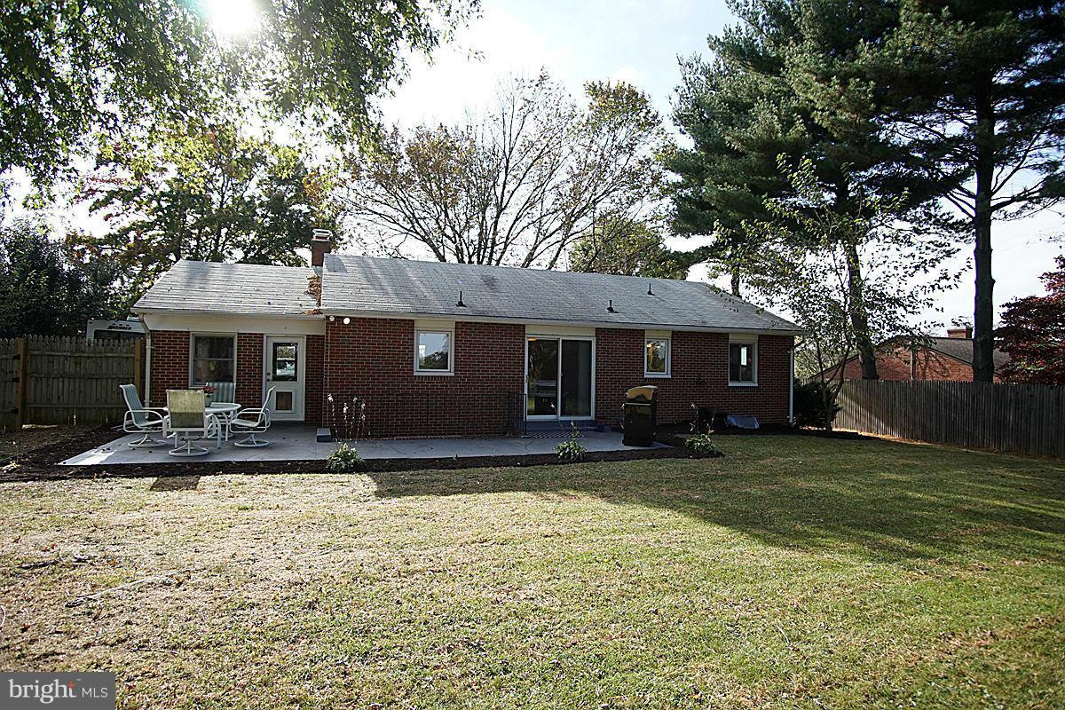 7101 Damascus Road Gaithersburg, MD 20882 - Photo 22 of 26 Exterior (Rear)