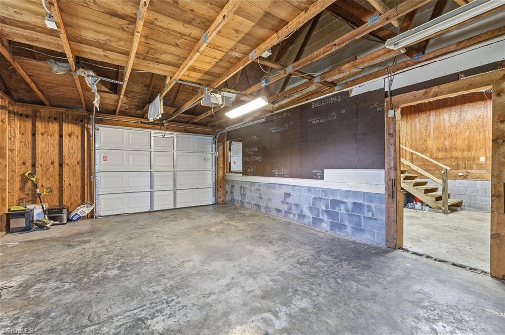 2104 Sheldon Road Greensboro, NC 27405 - Photo 37 of 49