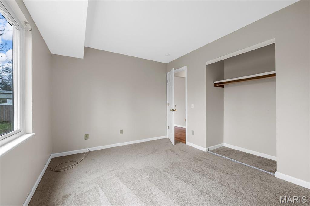 215 Shadyoak Drive Ballwin, MO 63021 - Photo 13 of 31