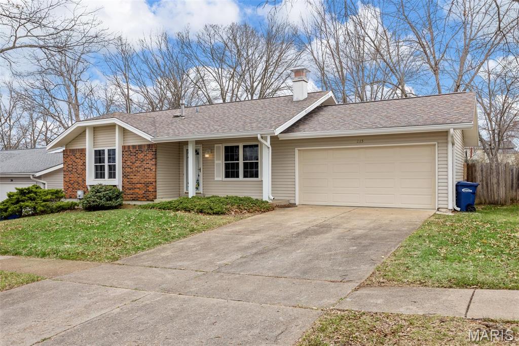 215 Shadyoak Drive Ballwin, MO 63021 - Photo 3 of 31